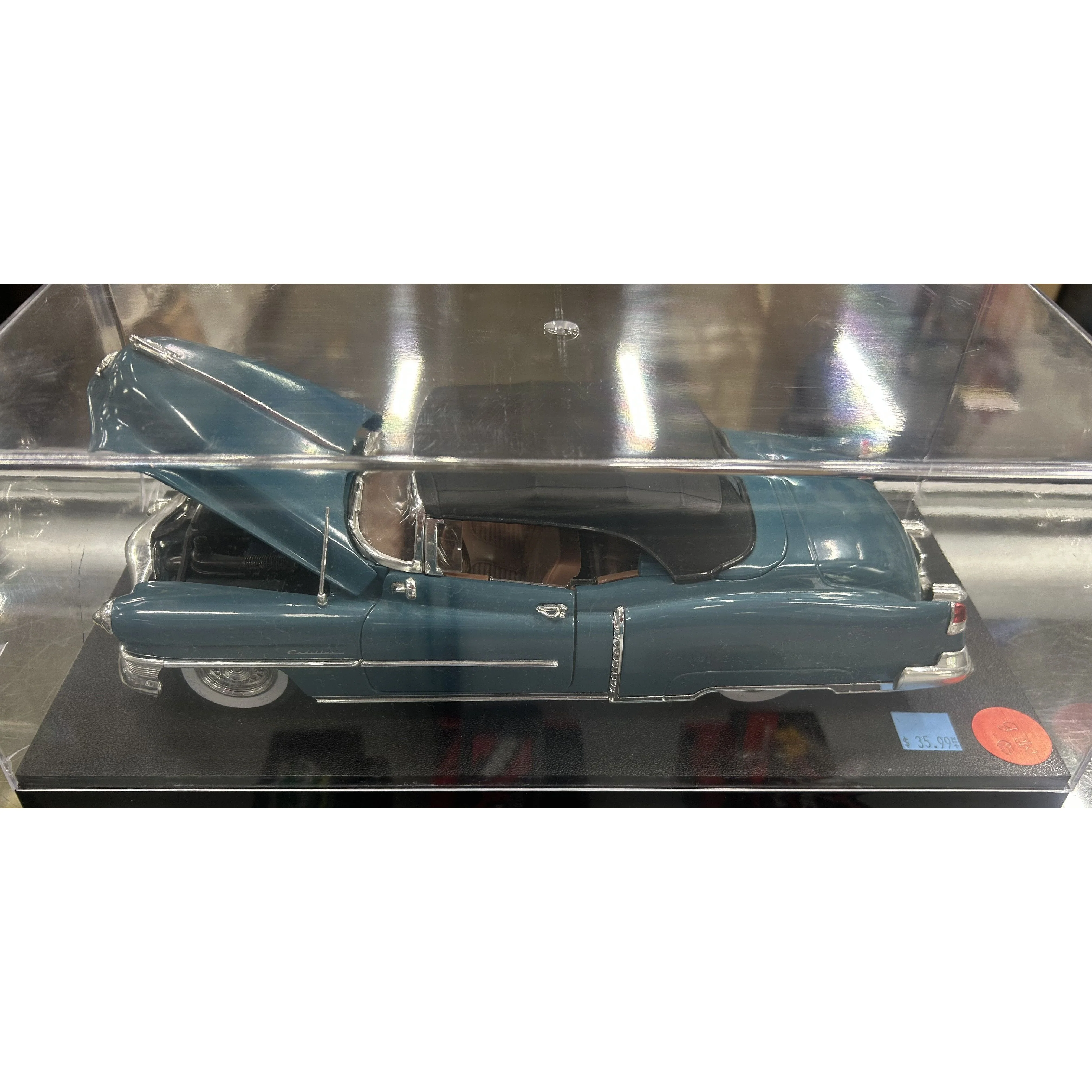 1/18 Scale Onso 1949 Cadillac Eldorado - Image 2