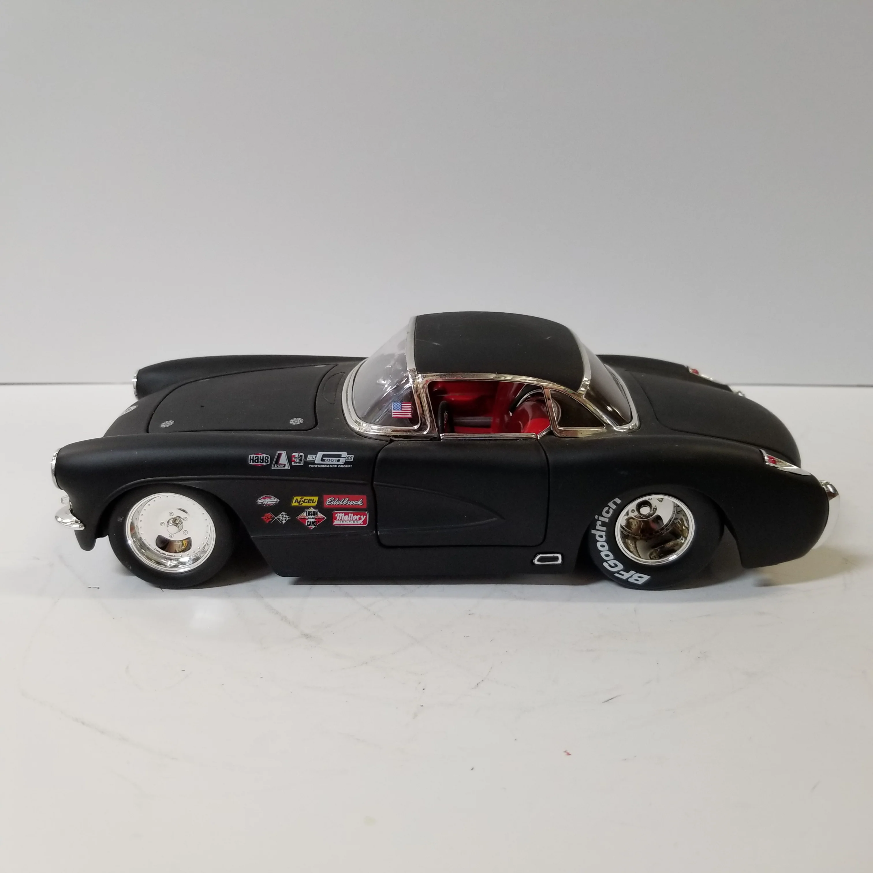 1/24 Scale Jada Toys 1957 Chevy Corvette