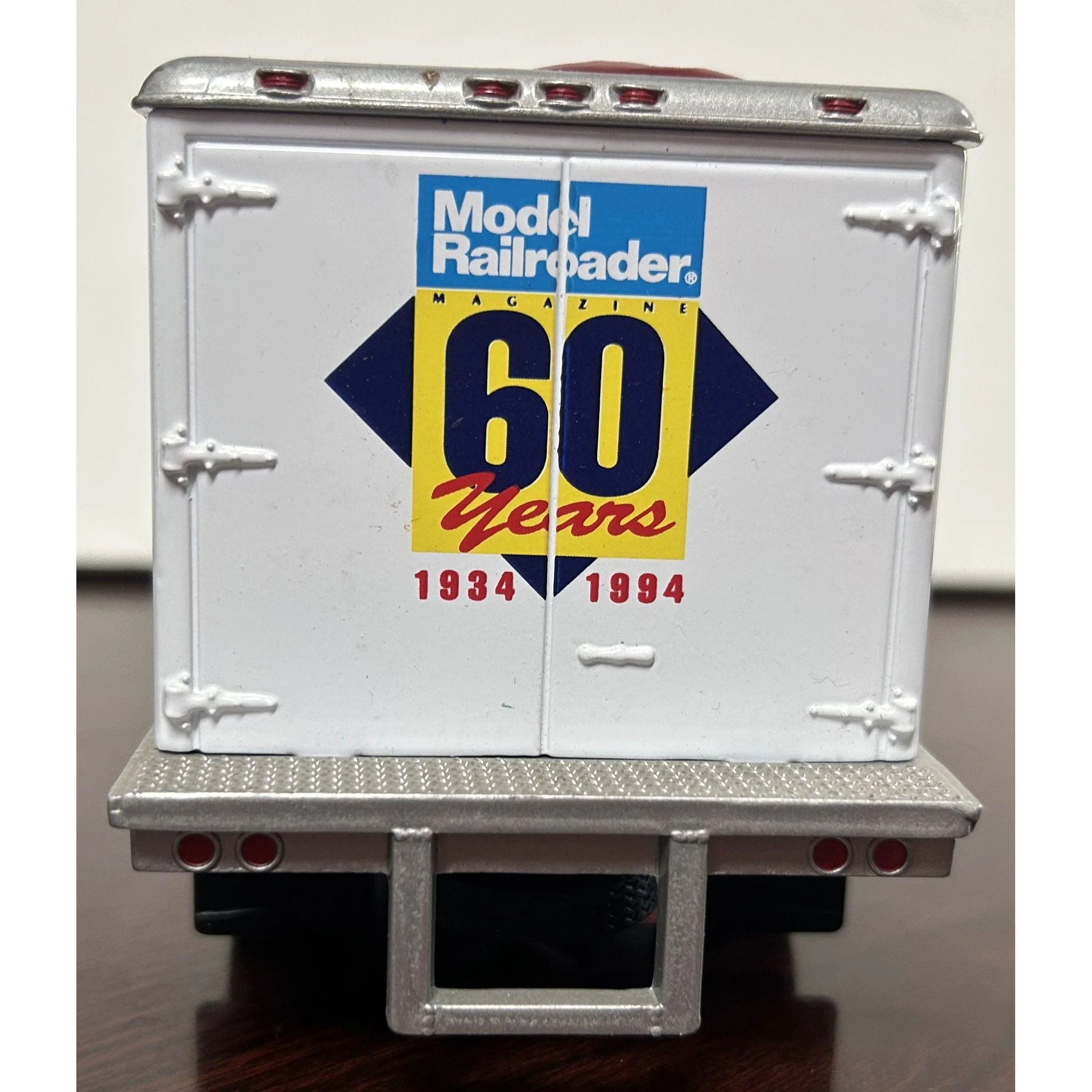 First Gear 1/34 Scale 1951 Ford Delivery Truck for Model Railroader - Image 4