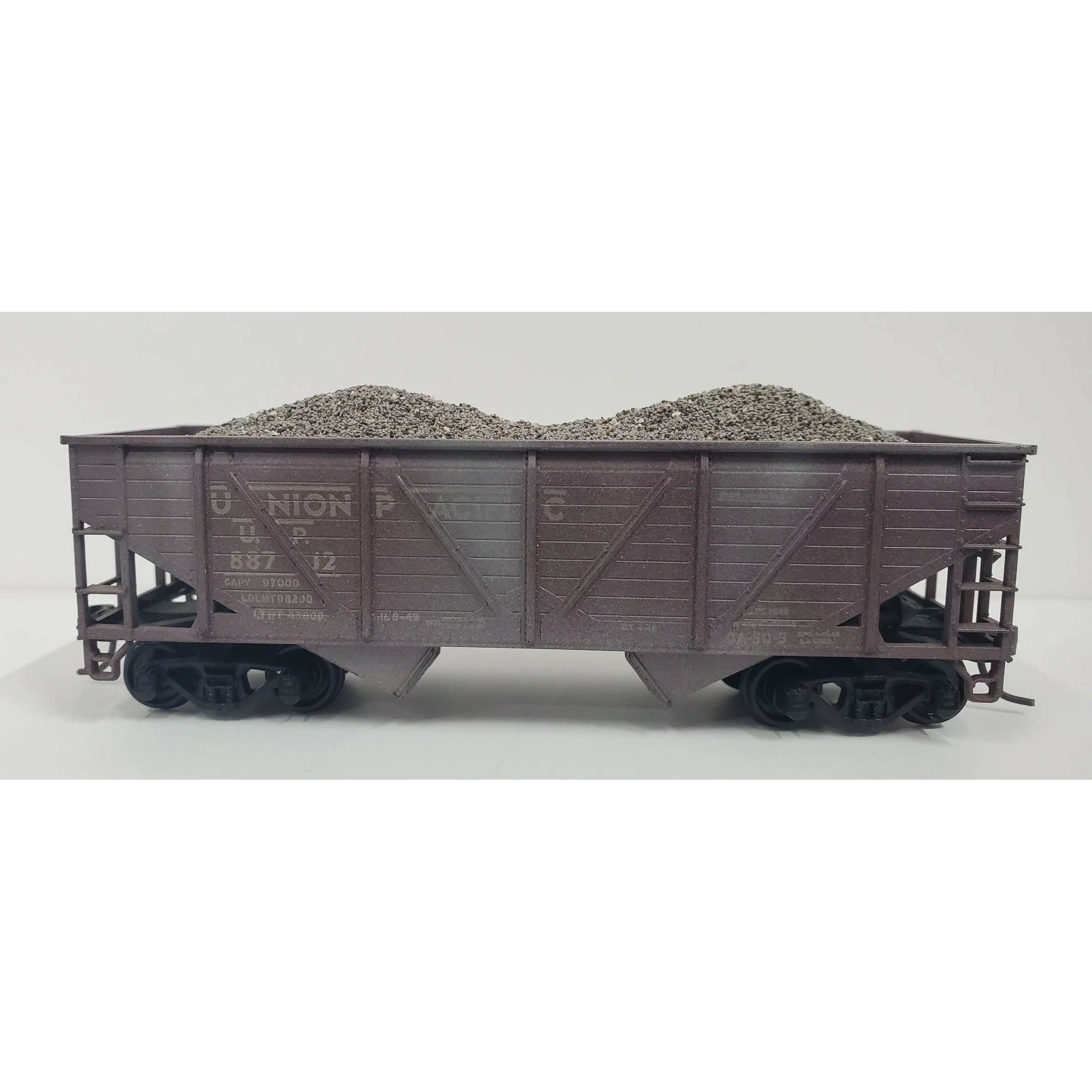 HO Union Pacific 88712 Hopper with Gravel Load