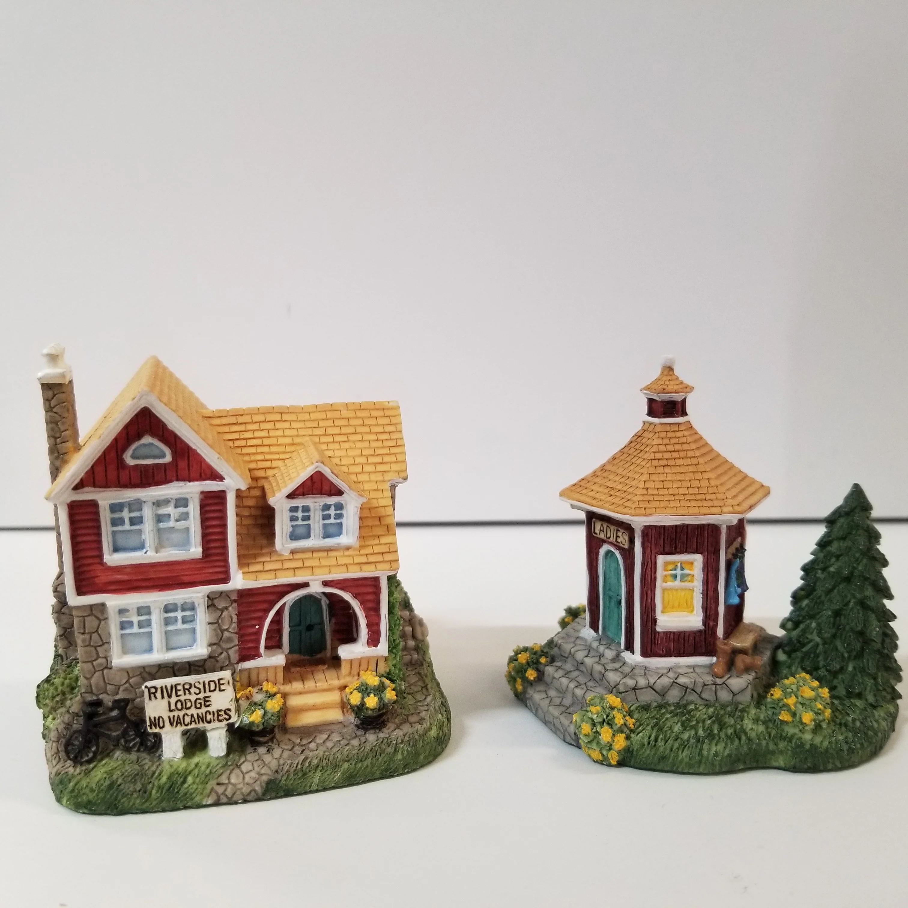 Liberty Falls Collection No.HSE6 Riverside Lodge