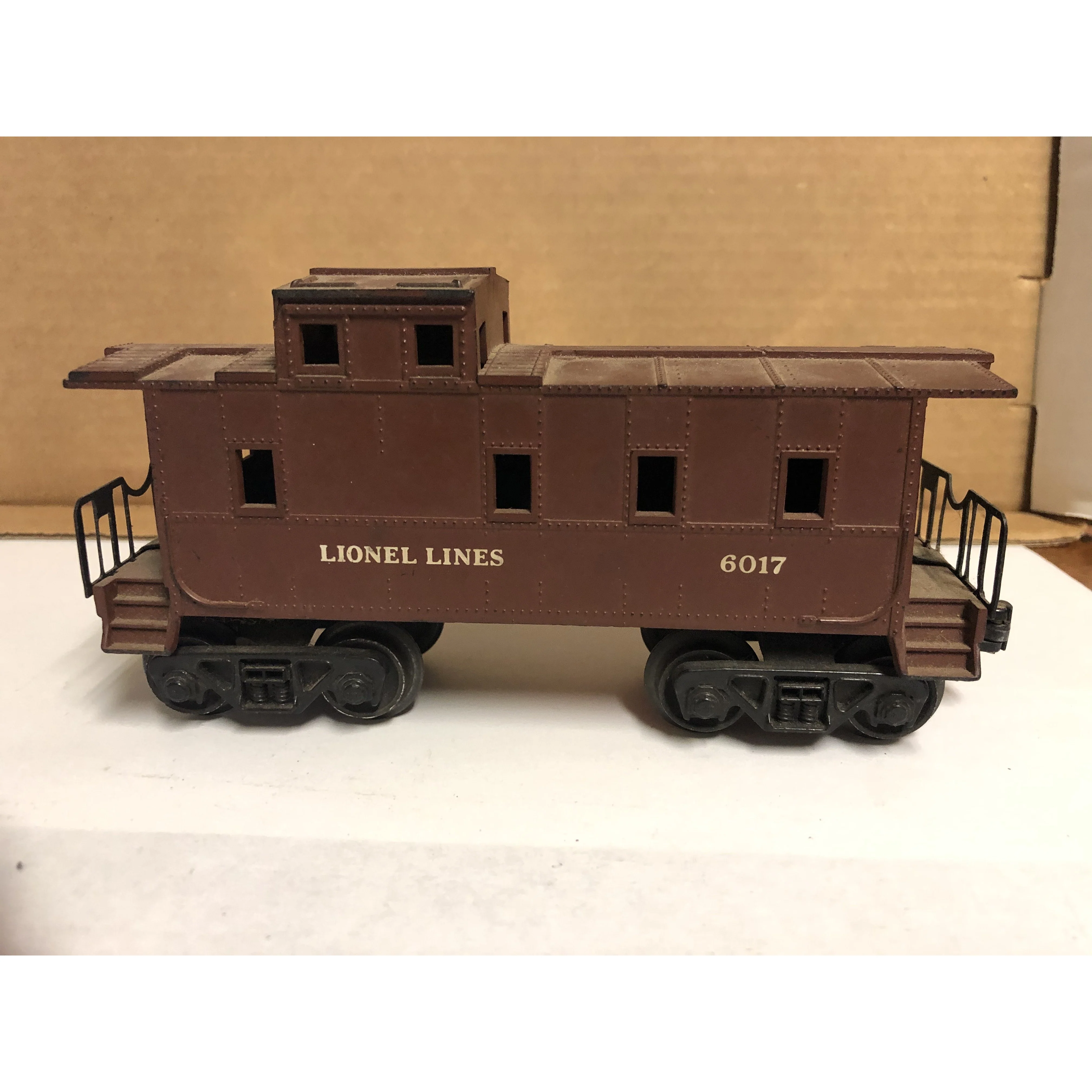 Lionel 6017 Lionel Lines Caboose - Image 2