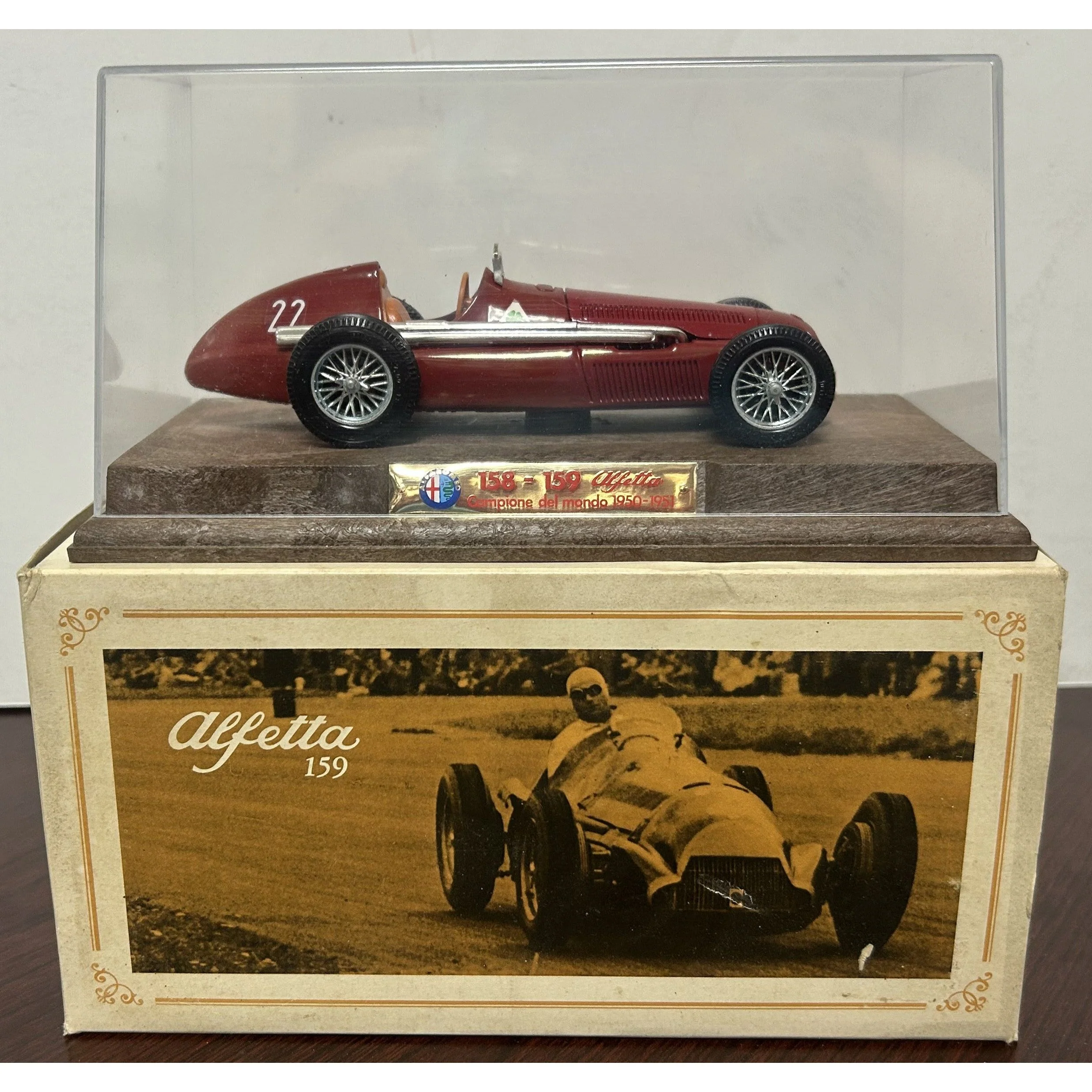 Mebeloye 1/25 Scale Alfa Romeo Alfetta 158-159 with box