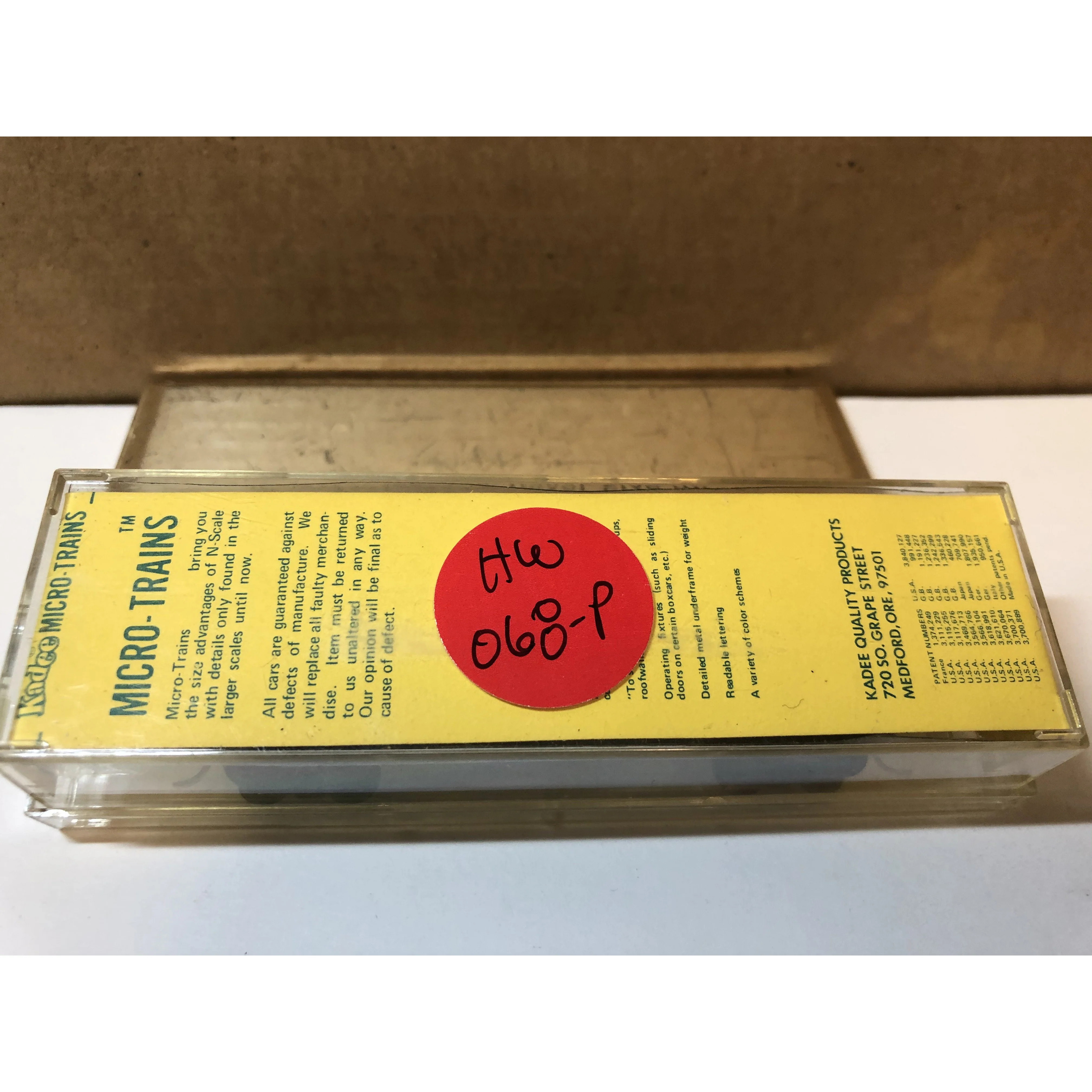 N Scale Kadee 29170-1 Northern Pacific Combination Door 40' Boxcar - Image 3