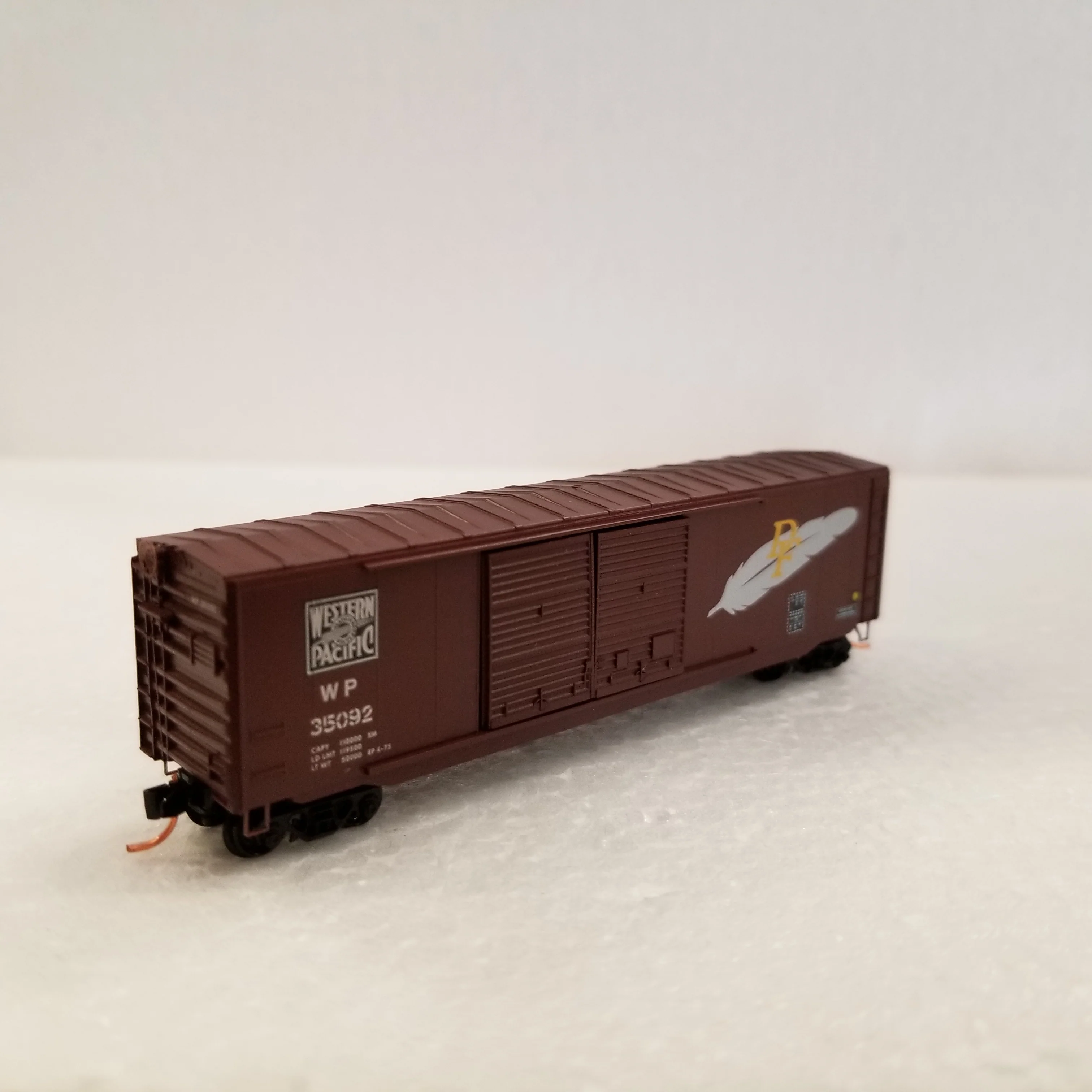 N Scale Micro-Trains 037-00-150 50' Standard Box Car Western Pacific 35092 - Image 3