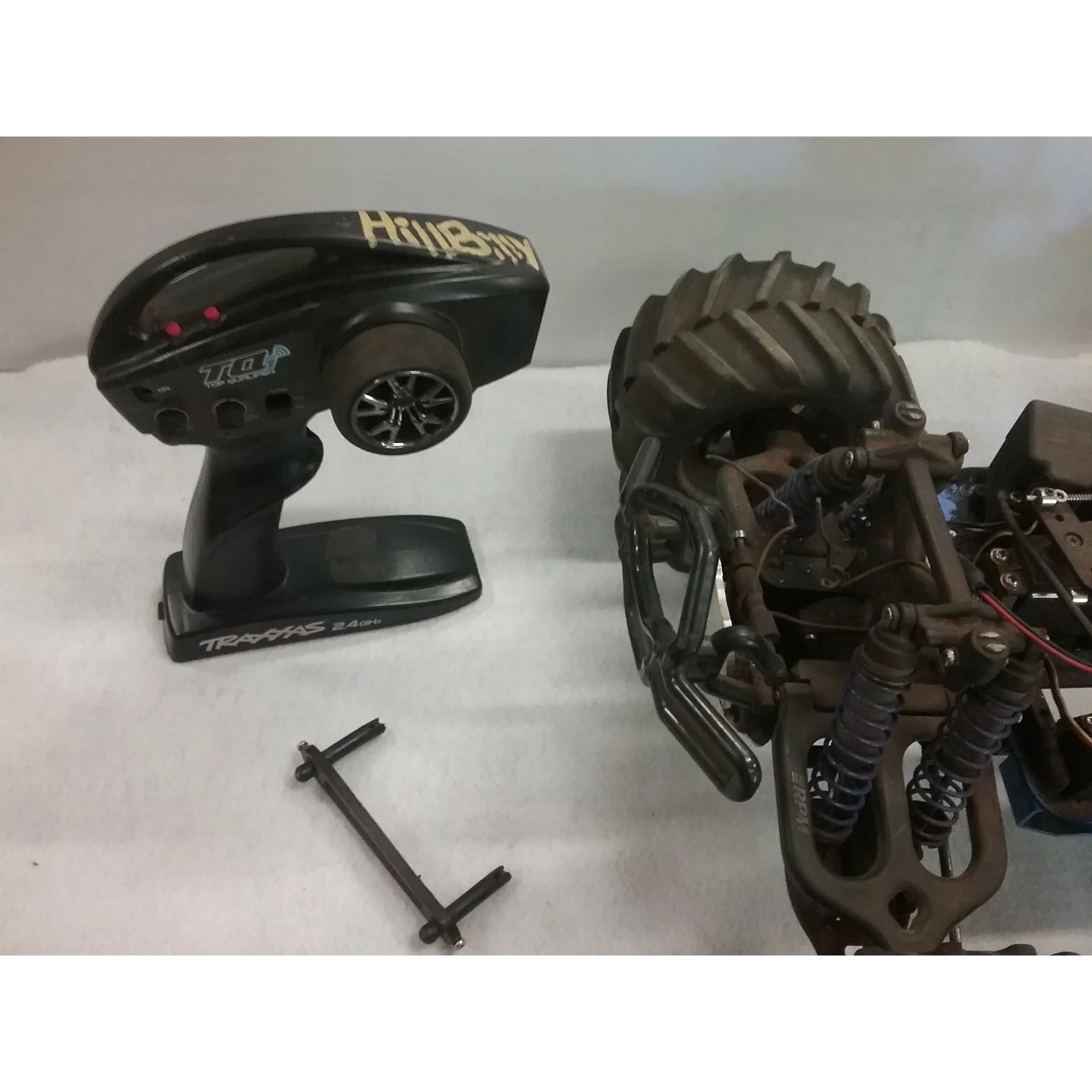 Running T-Maxx - needs TLC - Image 5